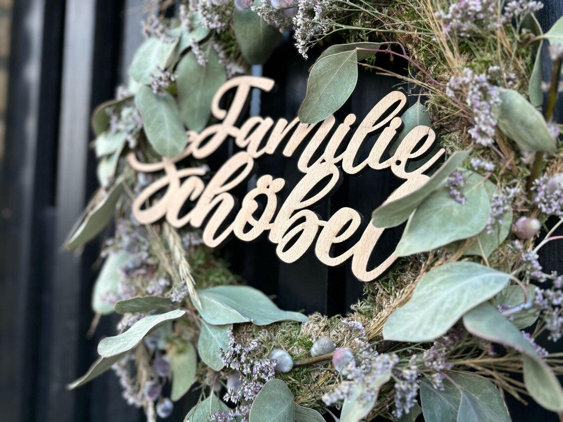 Türschild Familienname für einen Kranz, Namensschild