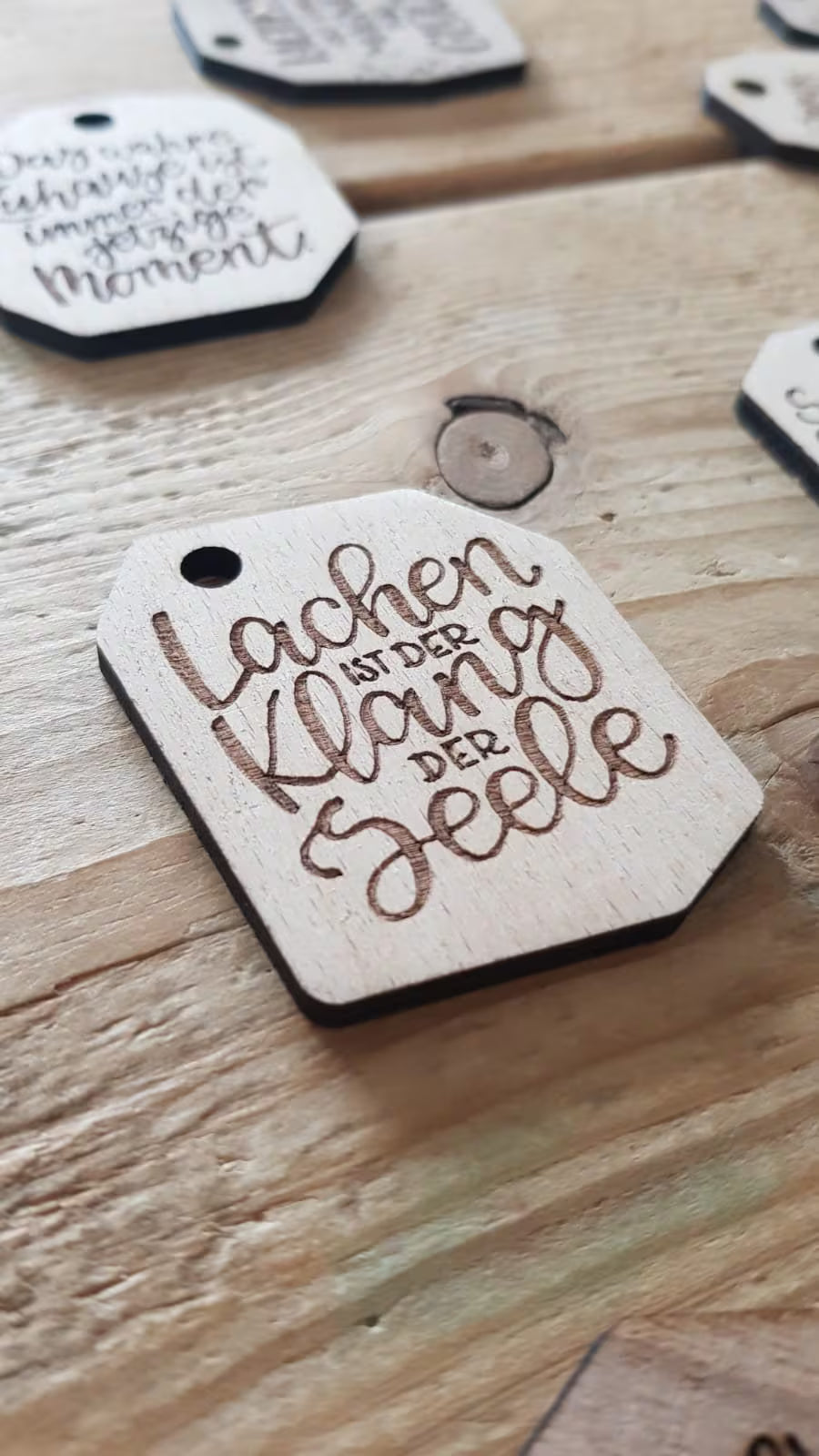 Schlüsselanhänger 6er Set, Holzanhänger, Mutsprüche, Gute Laune Sprüche, positive Sprichwörter, Geschenk